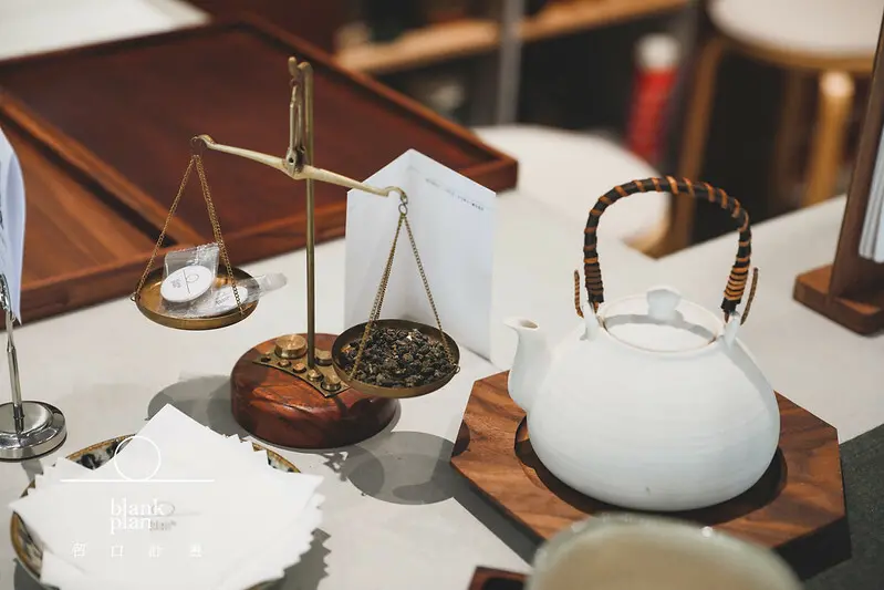 【西區/五權西四街】COTD之結合茶藝、咖啡的複合式文藝空間-留白計畫 Blank Plan