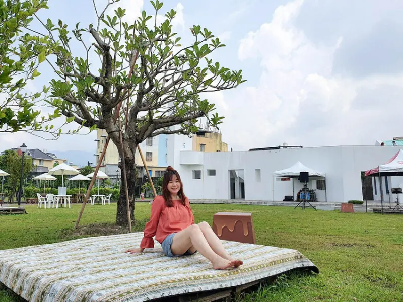 【萬巒免費景點】屏東可可園區 享受草地野餐的慵懶氛圍 假日可可市集 教堂莊園婚禮