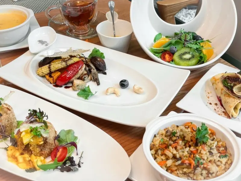 蔬食餐廳推薦，一秒飛到日本·青枝綠葉蔬食餐館𝘜𝘮𝘢𝘮𝘪 V𝘦𝘨𝘦𝘵𝘢𝘳𝘪𝘢𝘯 𝘙𝘦𝘴𝘵𝘢𝘶𝘳𝘢𝘯𝘵｜台北信義美食