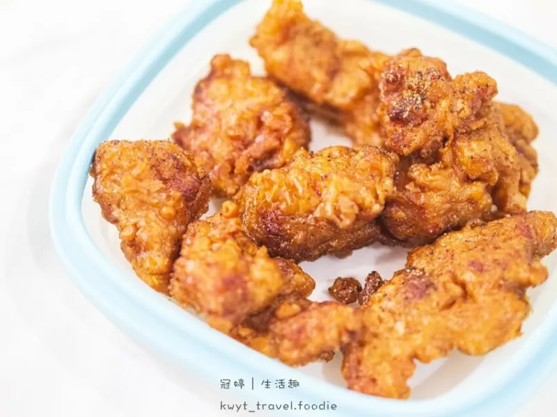 【暖男炸雞】信義區美食，藏身街弄的超人氣宵夜，蒜香、焦糖炸雞都好讚，捷運市政府站美食！菜單