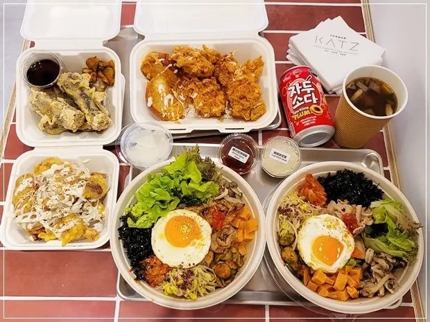 【西區】KATZ 卡司 · 勤美～為上班族而生的韓式外帶外送餐盒～韓石米拌、韓拾炸雞、韓式小點～ 勤美誠品、勤美綠園道、公益路美村路口