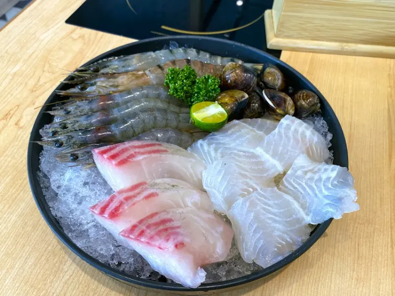 【台中 火鍋】樁涮HOT POT 台中逢甲店，菜菜吃到飽的個人火鍋再一家