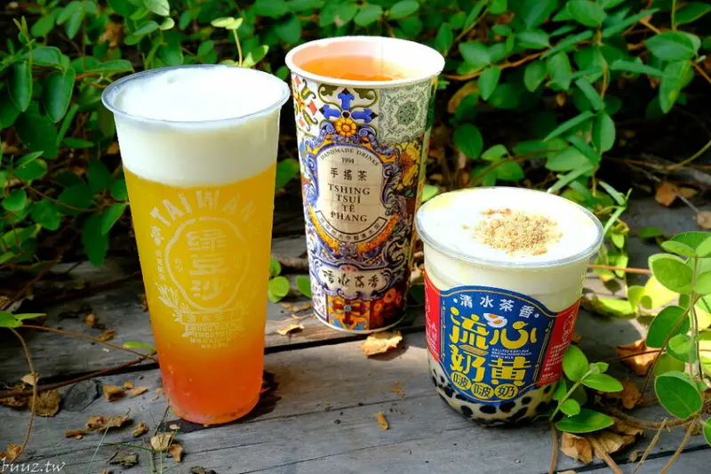 復古花磚杯手搖飲，清水茶香健行店新開幕，加1元多1杯，連三天限時優惠！