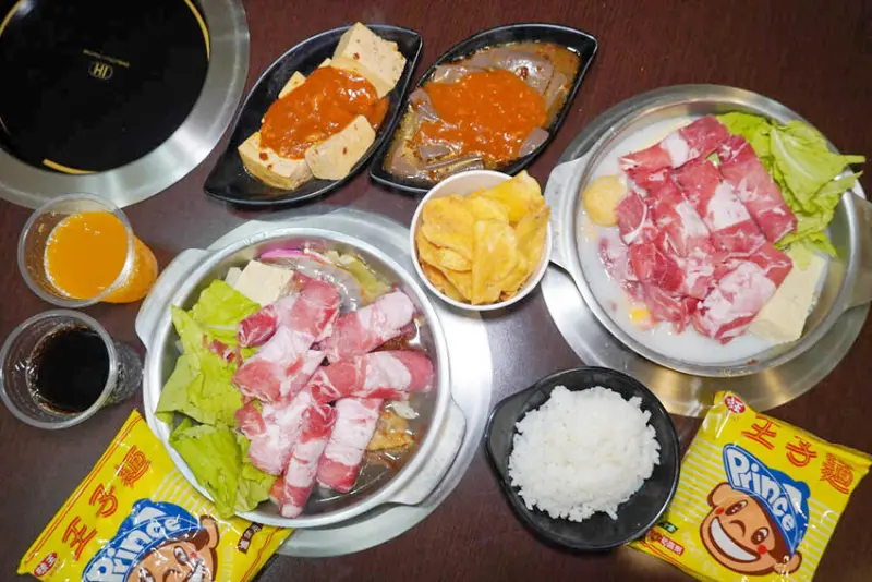 【屏東小火鍋】21金火鍋屏東店 霜淇淋/冰淇淋/王子麵/白飯/可樂/咖啡/茶飲/薯片/爆米花 無限暢飲吃到飽
