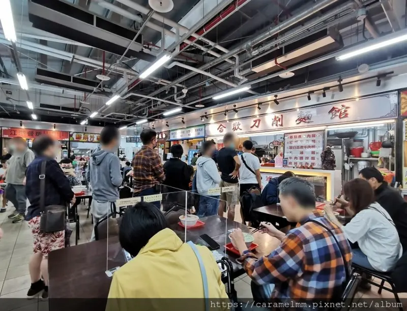 ▲中正紀念堂美食推薦：合歡刀削麵，南門市場排隊必吃牛肉麵 /焦糖曼曼 提供、WalkerLand窩客島整理