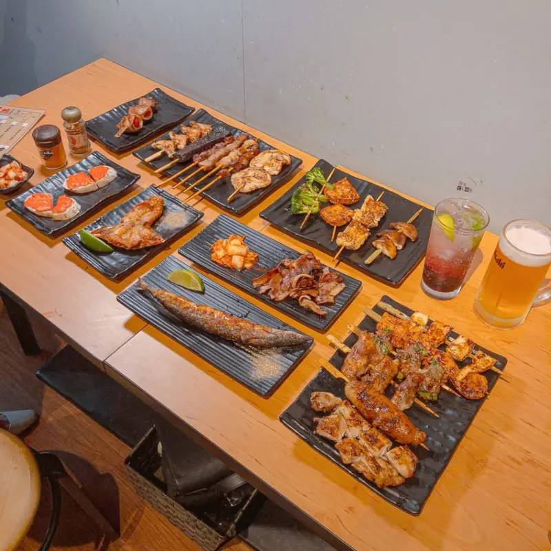 最低19元的平價串燒，美味的外帶串燒、也是節日聚餐首選 | 【台北 士林區】柒息地 士林店