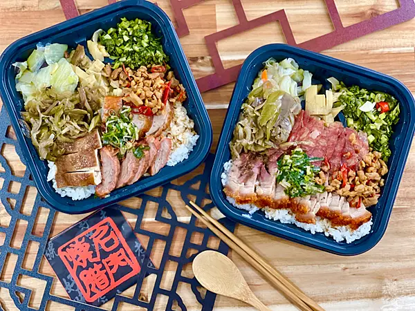 【中山區美食】名門燒臘台北伊通店 x 美食外送選名門，老店魅力得高分！港式燒臘便當外送，脆皮燒肉好吃保證║台北外送便當推薦、台北外送便當、台北外送美食、燒臘便當推薦