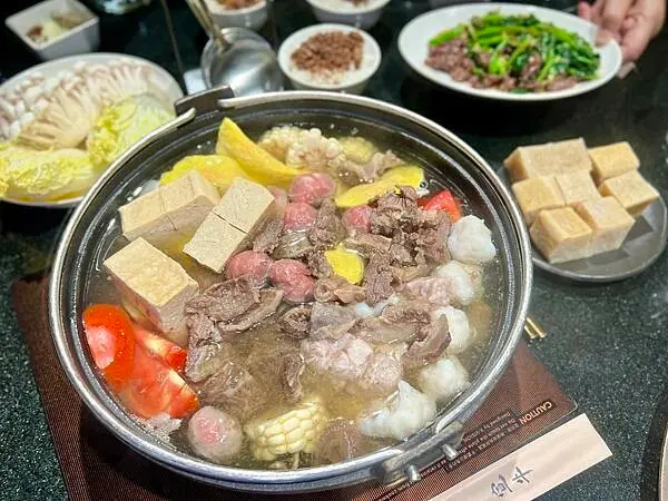 [中山區美食] 宣牛 溫體牛肉火鍋  每日直送台南的溫體牛 #中山國中站 @蛋寶趴趴go