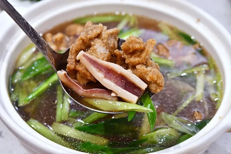 「台菜版米其林」認證的好味道，必點魷魚螺肉蒜，加好友再送吉利小雞包！