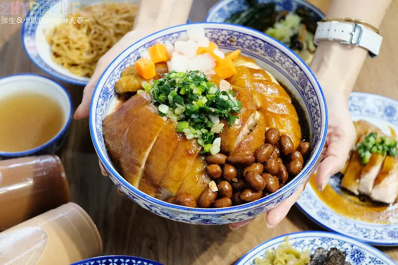 中國醫附近超人氣港式油雞便當，日銷超過百隻雞，內用雞湯喝到飽，還有提供廣東冷滷～