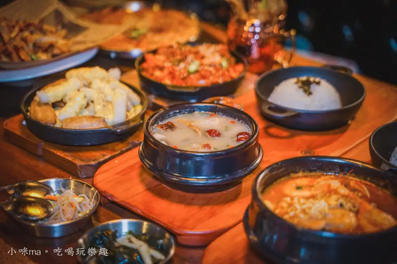 辛韓道 新韓式時尚鍋料 林口昕境店 ▏火鍋第一品牌最狂排隊名店樂多多集團進軍韓式！！只要298起韓式小菜、飲料無限放題。台北爆紅的韓式料理 桃園林口也吃得到。桃園美食/林口美食