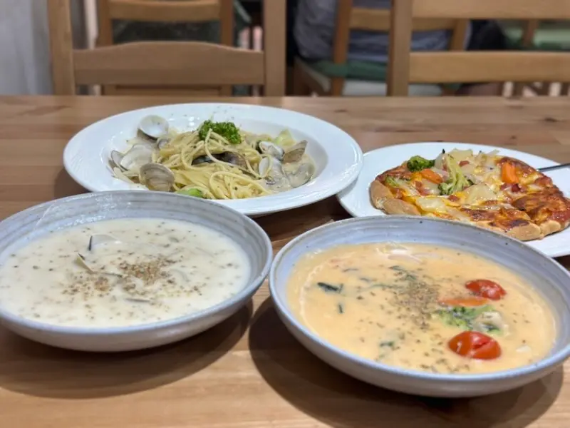 【新竹湖口美食】卡拉義式餐館：隱身湖口老街裡老宅風味的平價義式料理、義大利麵和燉飯︱交通、菜單、評價