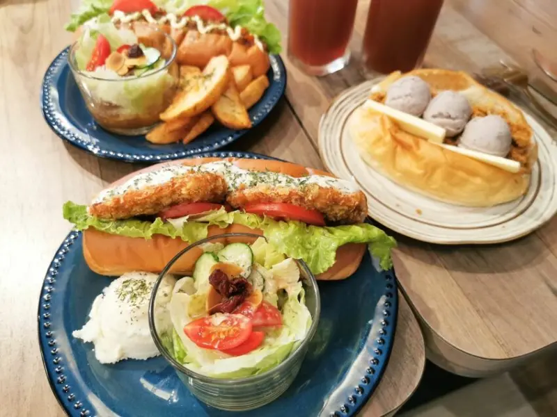 (土城美食)土城早午餐鄰近市場巷弄內文青風早午餐,大推特製餐包的口感另提供法式手作甜點-Minami光波 餐包、甜點販賣所鄰近海山捷運站 @Nancy將的生活筆計本