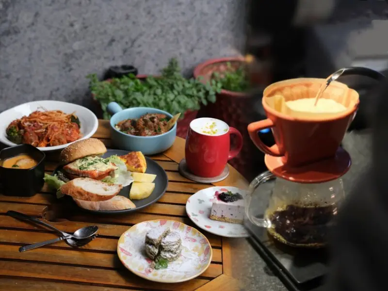 台中美食|北區大份量早午餐【咖啡瑰蜜】，手工料理的濃濃義式風味 !肉依小姐吃什麼
