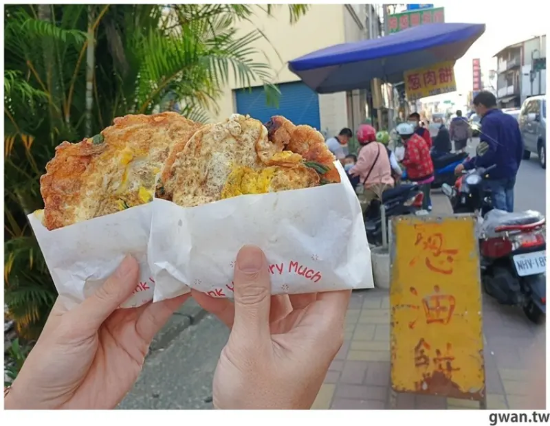 在地人推薦！現包現煎的古早味蔥肉餅，開攤就滿滿人潮