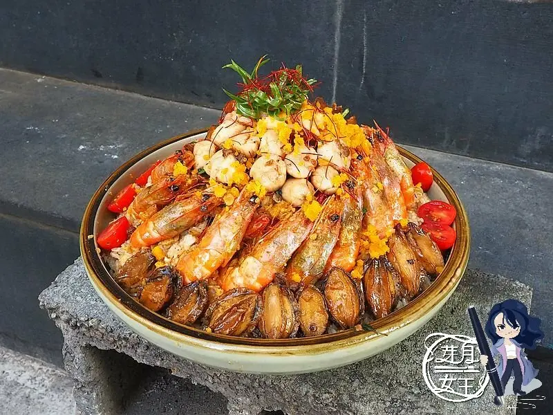 中壢4.1公斤巨無霸痛風炒飯來挑戰，滿滿鮑魚.大白蝦.干貝全舖在上面了，你吃的完嗎？？