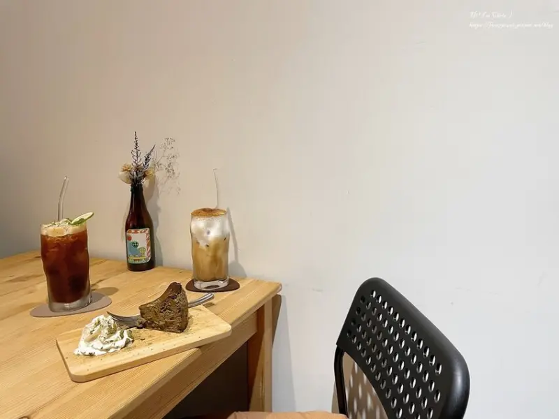 【台北咖啡廳】Nearby Cafe附近咖啡 - 台北車站、中山站不限時深夜咖啡廳，可以從早喝到晚的咖酒館 /大同區不限時咖啡廳/中山站平價咖啡廳