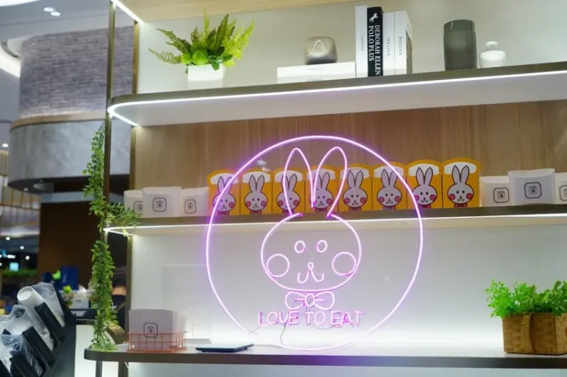 【樂兔洋食行x滿滿奶酥moomoo】遠百竹北必吃美食 顛覆味蕾的熱壓吐司不只是吐司！竹北美食/新竹美食/園區下午茶外送 - Cutier吃飯中 樂兔洋食行與滿滿奶酥在新開幕的「遠百竹北」推出季節限定品