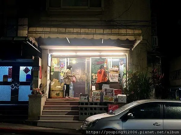 台北文山區｜韓㗊女人的廚房男人的店 第一次來一定霧煞煞不知道賣什麼，不要怕直直往後走就是韓式料理餐廳哦(附菜單)！