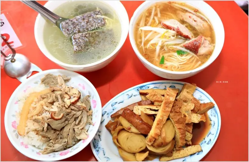 【高雄】阿吉鴨肉麵飯‧50年在地小吃，低調的巷中鴨肉麵