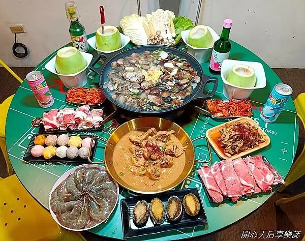 新莊火鍋『澳門食娛城 卜卜鍋-順德料理 新莊總店』賭桌上享用滿滿蛤蜊痛風鍋,爽喝蜆精、爽吃澳門美食！新莊
