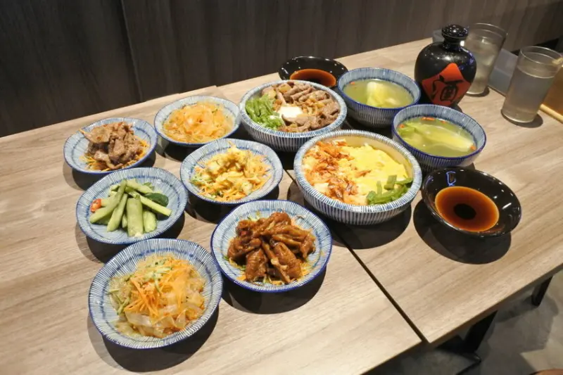 武三碗不過岡~吃完可以上山打老虎囉! (桃園青埔新光影城1樓美食廣場)