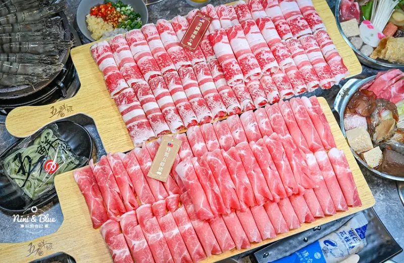 推薦海陸鍋+17盎司肉片，還有白飯、飲料吃到飽、兒童遊戲室-妮妮布魯