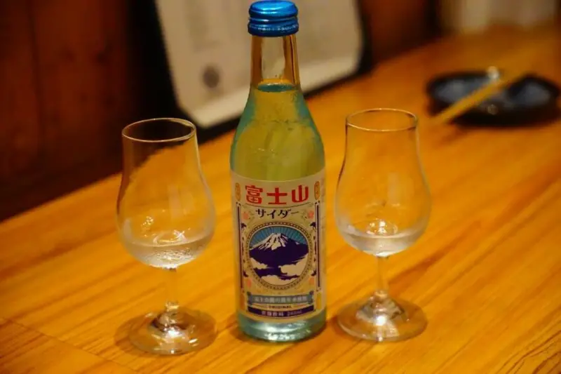 【攝食 串炸專門店】新竹道地日式居酒屋串炸專賣 獨門日式新竹才有！ 新竹美食/宵夜/居酒屋/約會/聚餐 - Cutier吃飯中 串炸一點都不簡單，不論是單吃或是沾醬都是味蕾饗宴！