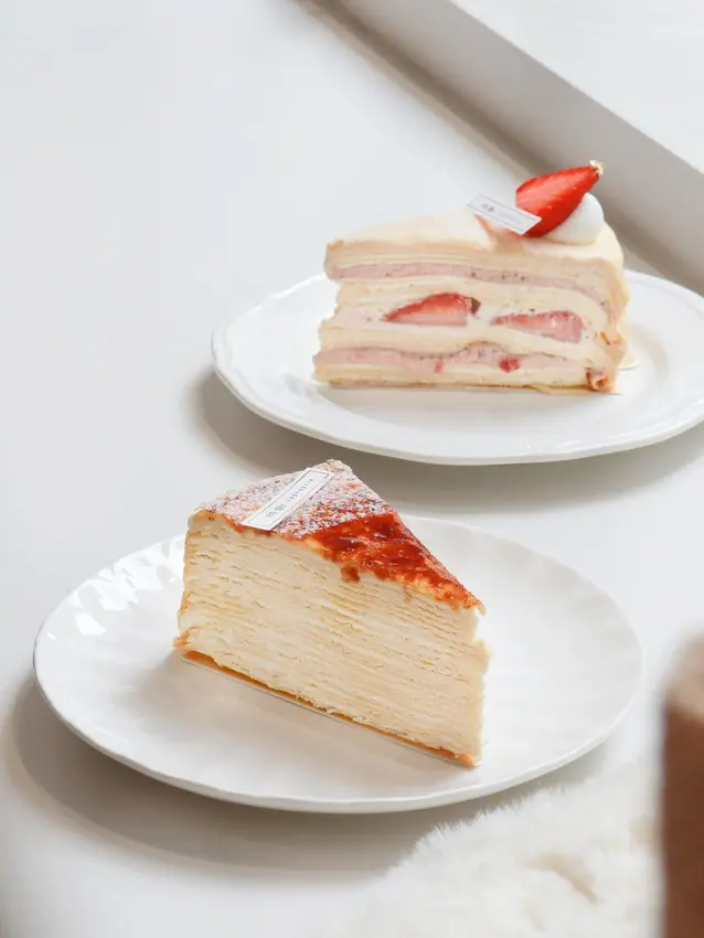 溫柔優雅中帶點成熟風格的時飴，無論裝潢還是千層都讓人著迷。