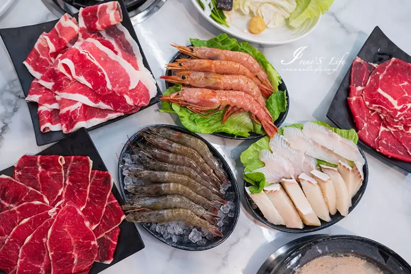 蘆洲新開幕石頭火鍋，最便宜只要329元吃到飽還不收一成服務費，現切肉品、牛丼飯無限吃 @Irene's 食旅．時旅