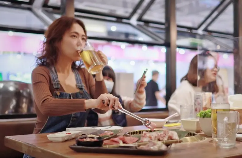 桃園燒肉美食/中壢乾杯燒肉居酒屋-大江店，吃燒肉配啤酒，真的好過癮！