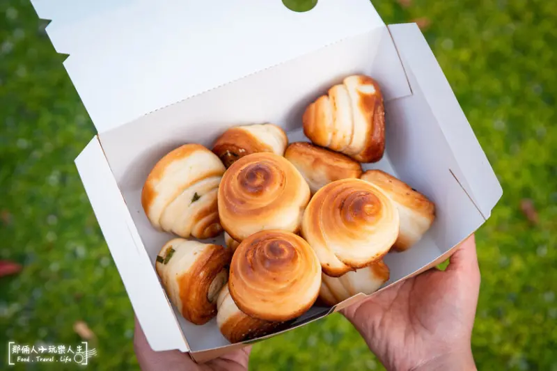 彰化二良脆皮烤饅頭｜新竹鼎鼎有名的二良脆皮烤饅頭進軍彰化囉，每天現烤只賣4個小時~