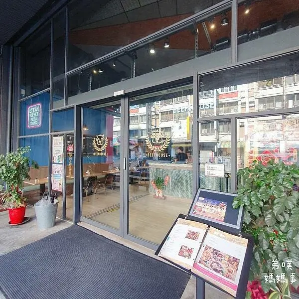 【高雄‧鳳山】牛室炙燒牛排BEEFHOUSE 高雄鳳山店│台中來的超夯自助吧吃到飽