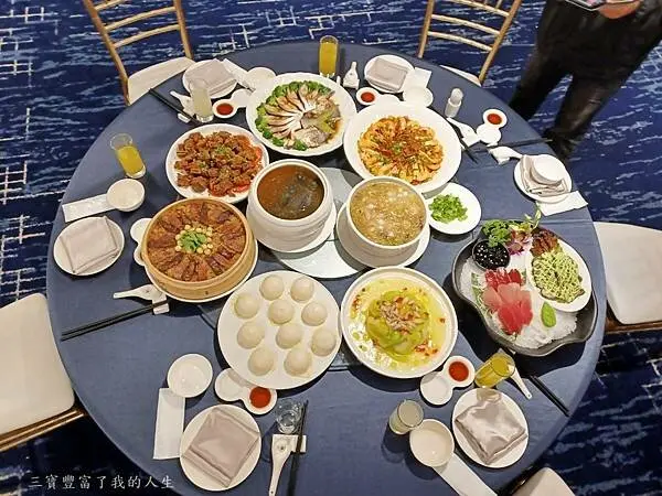 台中謝師宴餐廳【天圓地方婚宴會館】FLY青春感恩謝師宴 中式桌菜西式BUFFET 一人只要450元起 多項優惠及超