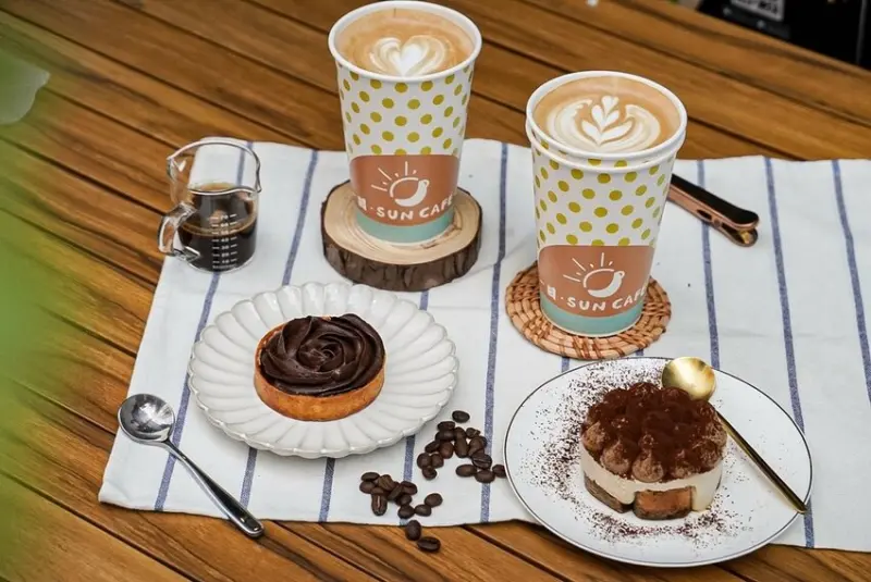 高雄美食｜平價咖啡/日·SUN CAFE左營富國店