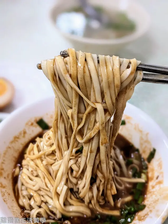 【宜蘭食記】頭城麻醬麵瑞宏小吃 - 在地50年老字號麻醬麵，醬汁鹹鹹甜甜好滋味