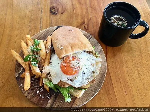 台北大安區｜桔梗 JIEGENGE，為了買熱紅酒材料包找到的店家，意外發現餐點也太好吃了吧（附菜單）！