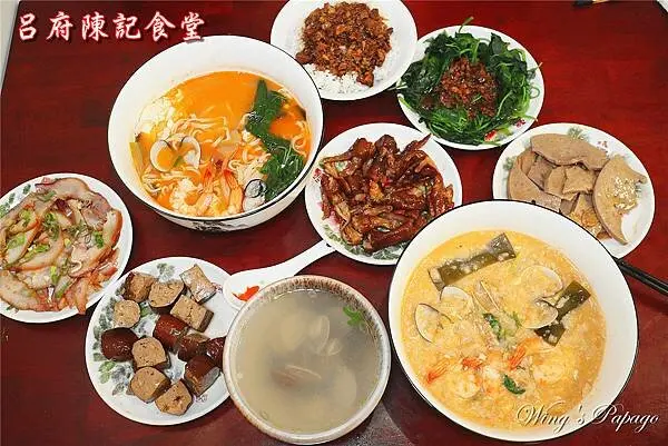 蝦殼熬湯超鮮美海鮮粥，呂府陳記食堂，蘆洲海鮮麵，鮮蝦蛤蜊麵，三民高中站美食推薦。