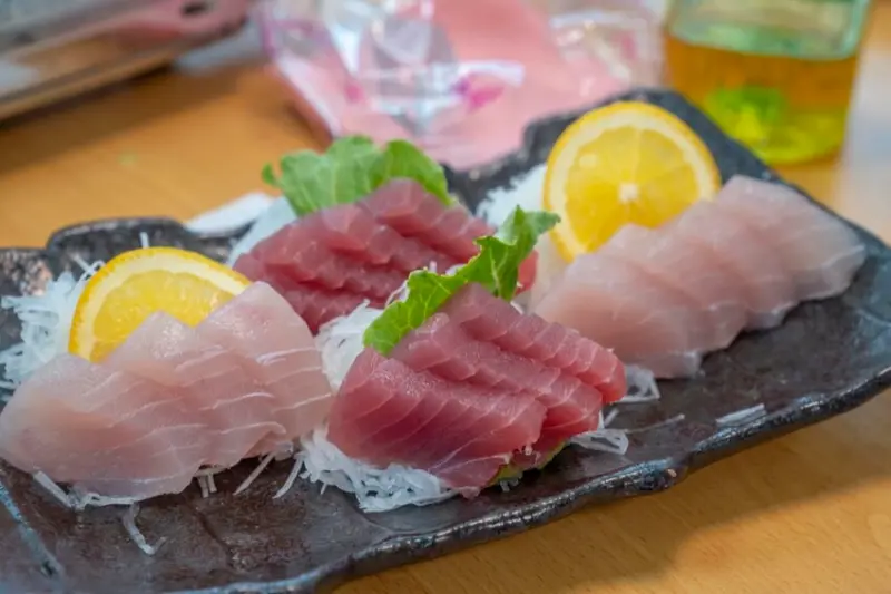 蘇澳 富美活海鮮｜標價清楚、海鮮新鮮味道好吃。絕美港口景色搭配海鮮饗宴好享受