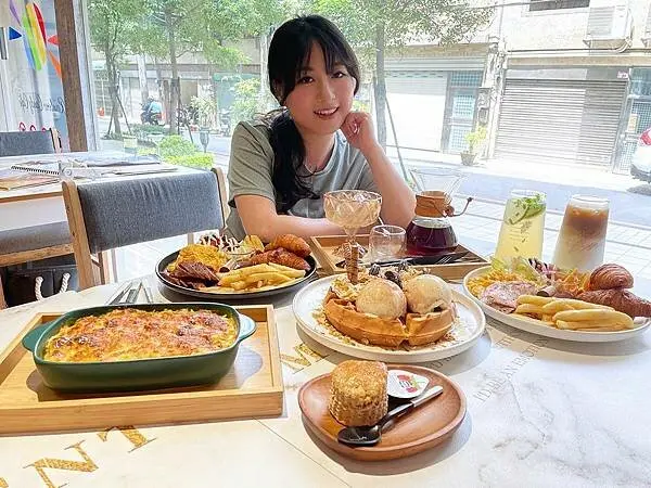 桃園中壢│彩虹糖咖啡Rainbow Candy Cafe：中壢龍岡僻靜社區裡的質感咖啡店，專業SCA國際認證咖啡烘焙師與咖啡金杯師進駐│精品手沖咖啡店、烘豆師特調飲品、舒肥簡餐、水果氣泡飲【附菜單】