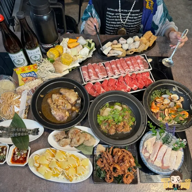 新竹縣竹北市新竹最台爆炒石頭火鍋！ 網稱被火鍋耽誤的快炒店！ 豐盛的自助吧吃到飽，平日中午或宵夜只要299元起-跟著踢小米吃喝玩樂趣