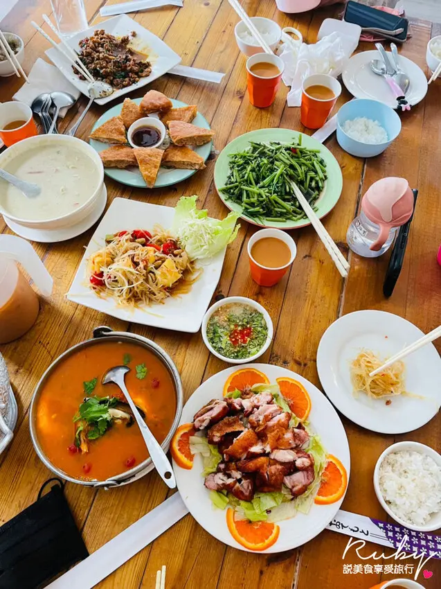 【屏東墾丁美食】象廚泰緬式餐廳，庭院風玻璃屋用餐彷彿置身國外，用餐環境舒適，附有停車場，(原墾丁弄海餐廳)  ｜ Ruby說美食享受旅行(@tour_ruby530)