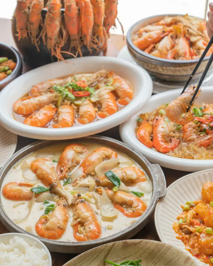 台中美食 鴻龍宴｜鮮蝦控的天堂!活蝦料理現撈上桌，多達12種口味吃好吃滿! · 算命的說我很愛吃