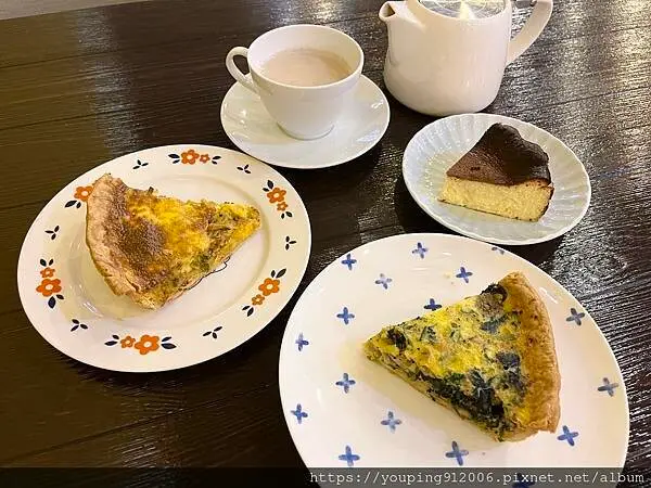 新北新店區｜老派的約會 只要無候位就不限時的輕食店，必點手工法式鹹派，想約下午茶甜食跟飲品也通通滿足(