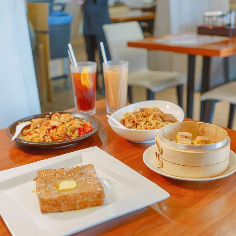 日常也能吃的平價港點，經典炒公仔麵、魚子燒賣，東門港式茶餐廳推薦 | 【台北 大安區】左爺爺的港式茶餐廳  愛國東店