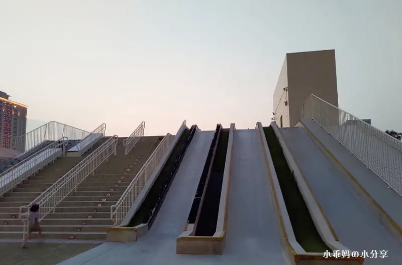 桃園青埔特色創意超大超長旋轉溜滑梯、攀岩牆、沙坑池，爸媽放電首選!! (青埔活動中心/公七公園/近Xpark)