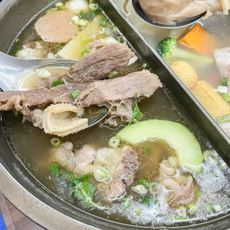 老眷村牛肉爐/安安日常 提供