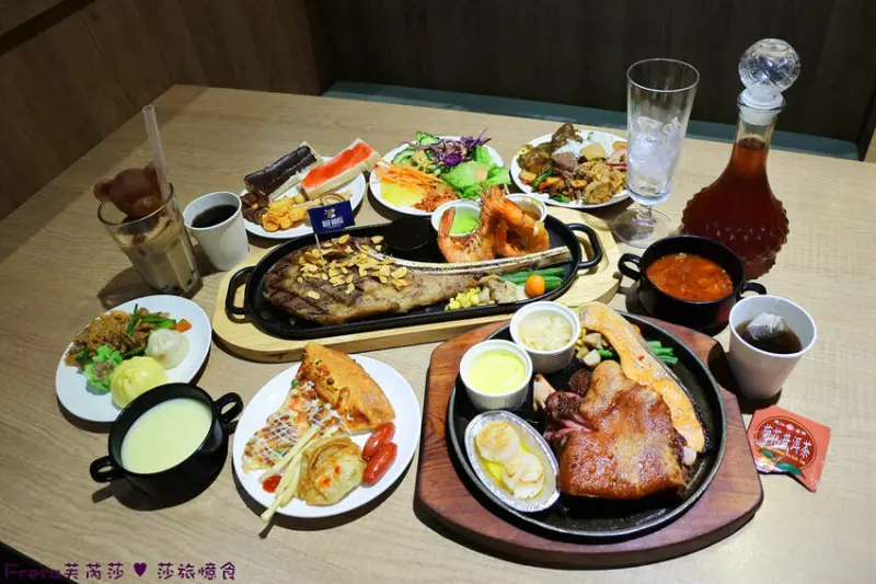 高雄牛排【牛室炙燒牛排】周年慶活動開跑！超浮誇份量戰斧牛排.陶石煎炙超飄香.德國豬腳嫩嚼又Ｑ.數十道熱