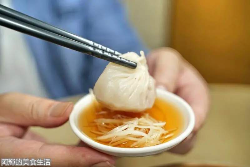 新竹清大周邊美食|水源街小籠包|隱藏版有鼎泰豐品質的小籠湯包及炒飯。營業時間地址菜單