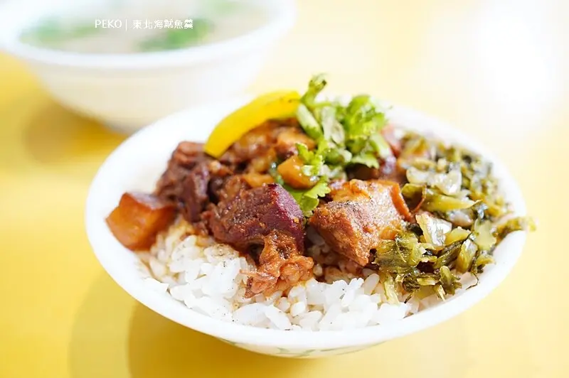 老饕必點這一味兒，「手切滷肉飯」根本白飯小偷，讓人吃了還想再吃！